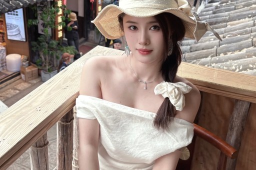 600万粉网红翻车嘴上宣扬家国私下重金办海外身份